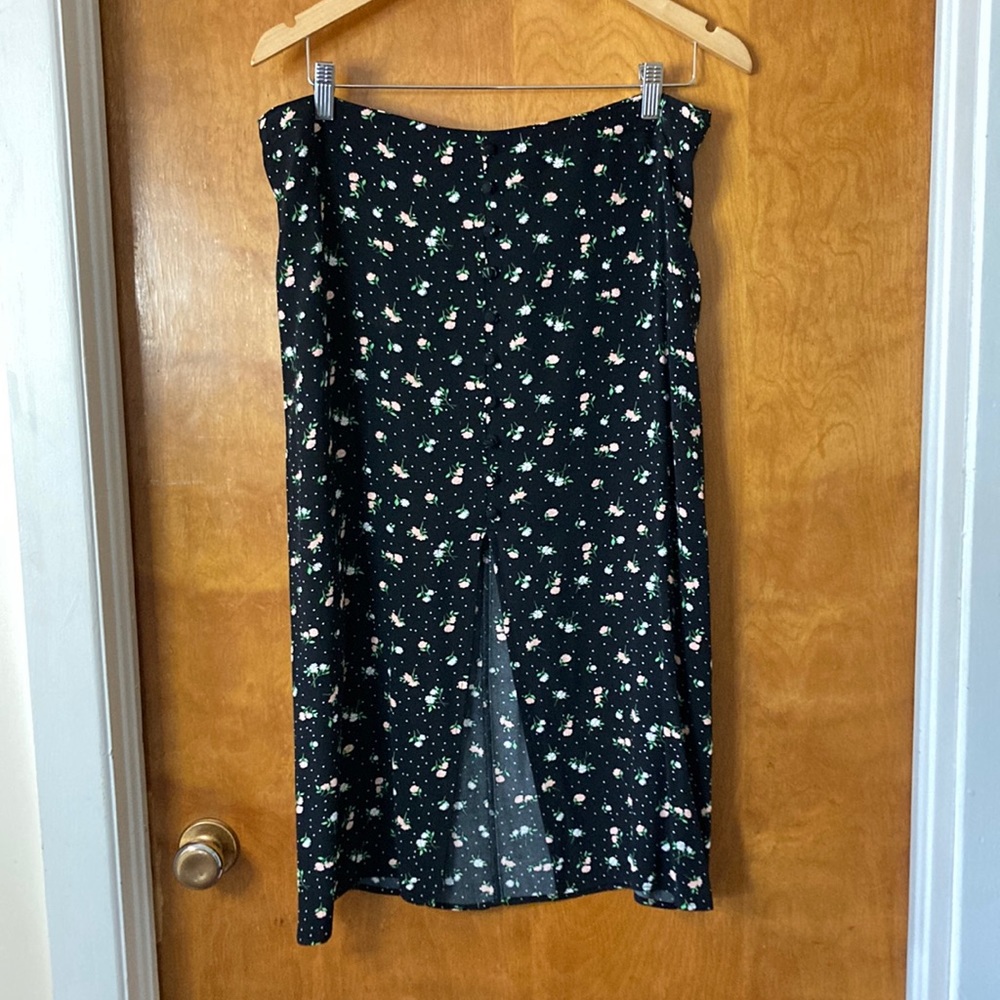 Beautiful H&M Flowered Black Skirt with Slit at Front